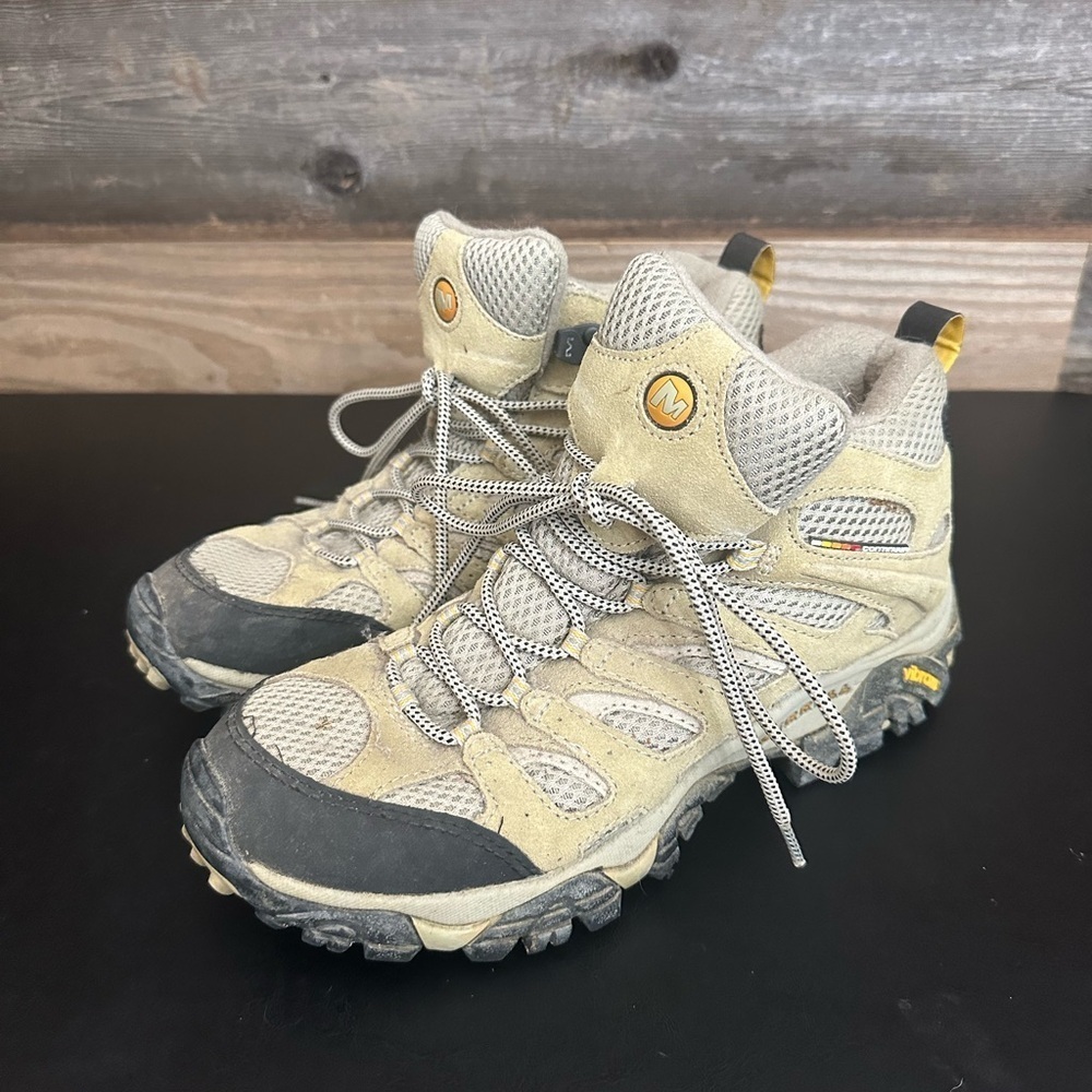 Merrell Moab Mid Ventilator Hiking Boots Women 10 Taupe Vibram Lace Up J86592
